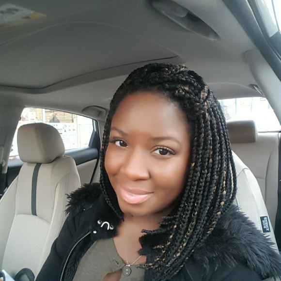 Meet your Posher, Alexis - Picture 4 of 6